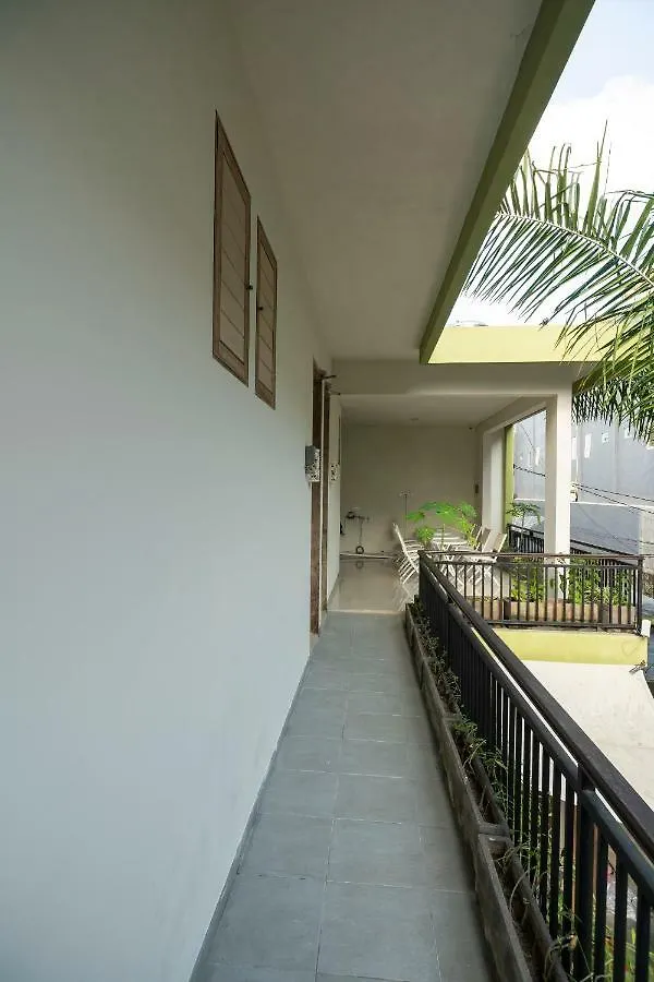 Oyo 697 Olivia Inn Denpasar Legian