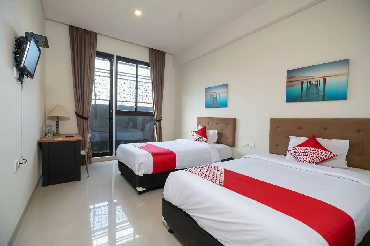 Oyo 697 Olivia Inn Denpasar Legian 2*,