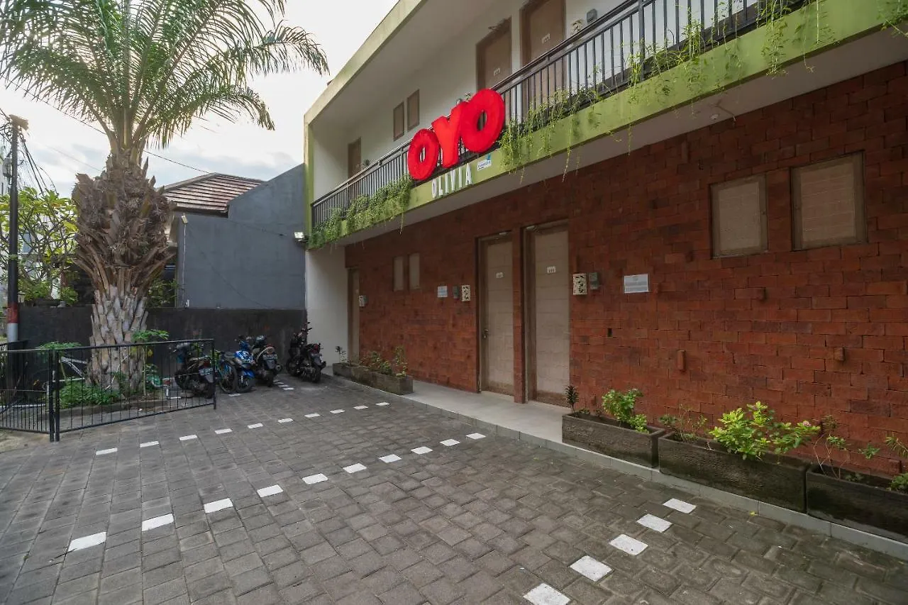 Oyo 697 Olivia Inn Denpasar Legian  Guest house