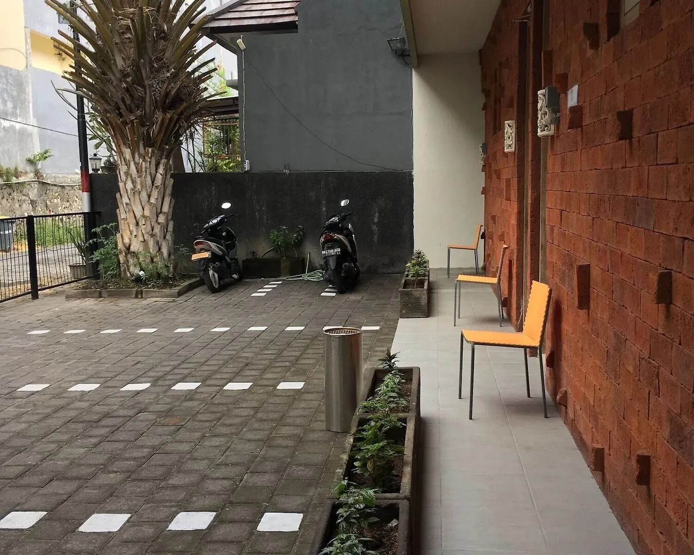 Oyo 697 Olivia Inn Denpasar Legian  2*, Legian (Bali)